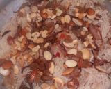 A picture of step 4 of Kashmiri pulao.