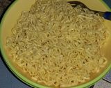 Foto langkah ke 1 dari resep Mie goreng burung dara.