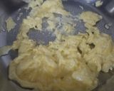 Foto langkah ke 1 dari resep Crispy leek egg Dumpling.