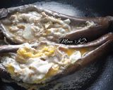 Foto langkah ke 4 dari resep TERONG PANGGANG TEFLON OLES MADU PECAH TELUR MOM 'K2'.