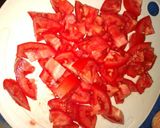 Foto del paso 1 de la receta: Ensalada de tomate 🍅 y cebolla
