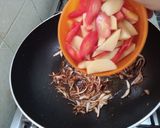 A picture of step 1 of Turai ka Salan (Ridge gourd Curry).