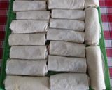 Hình bước làm 2 của món Chả giò tôm thịt