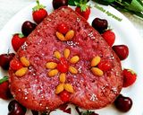 स्ट्रॉबेरी एगलेस केक (Strawberry eggless cake recipe in hindi) रेसिपी चरण 10 फोटो