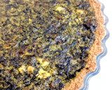Foto del paso 7 de la receta: Quiche de espinacas y queso feta en base crujiente de quinoa