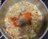 A picture of step 4 of Spicy Pan-Fried Prawns.