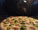 Foto del passaggio 4 della ricetta Focaccia salsiccia e cavoletti di Bruxelles con provola 🐽🥦🧀