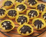 Foto langkah ke 6 dari resep Cheese Ball with Chocolate.