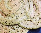 A picture of step 2 of Thuthuillai dosai.