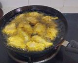 Foto langkah ke 3 dari resep Sayap ayam goreng bawang putih.
