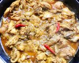 Hình bước làm 1 của món Gà Kho Cà Ri Sả