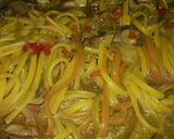 Foto del paso 3 de la receta: Espaguetis con champiñones en salsa de espinaca y cúrcuma