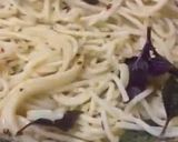 A picture of step 3 of Aglio olio pasta.