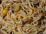 Pasta con tiras de cerdo y cubios