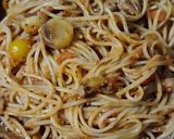 Foto del paso 3 de la receta: Pasta con tiras de cerdo y cubios