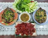 Hình bước làm 2 của món Cá đuối nướng cuốn bánh tráng rau sống