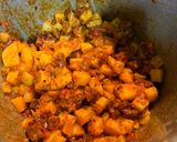 Foto del paso 4 de la receta: Fradiños (Judías carilla) con patata y chorizo