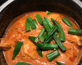 รูปขั้นตอนการทำที่ 5 ของ แกงไก่กระเจี๊ยบเขียวมาซาลา (Chicken okra masala)