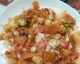 A picture of step 6 of Dahi bhala chana chaat.