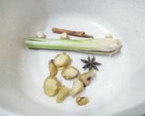 Foto langkah ke 2 dari resep Teh Jeruk Rempah.