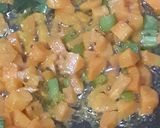 A picture of step 5 of Semolina veggie upma.
