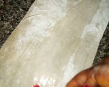 A picture of step 8 of Crunchy chicken filo cigars.