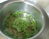 মটরশুঁটি চিকেনের স্যুপ(Motorshuti chicken soup recipe in Bengali) রেসিপির ধাপ 2 ছবি