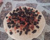 Foto del paso 6 de la receta: Pancitos dulces con frutas glaseadas y pasas de uva con ciruelas pasas