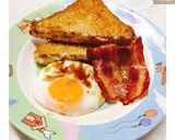 รูปขั้นตอนการทำที่ 6 ของ 🍞🧀แซนวิชชีส+ไข่ดาวน้ำ+เบคอนทอด🍳🥓(Easy Breakfast)