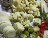 Foto del paso 1 de la receta: Pasta con coliflor y repollitos
