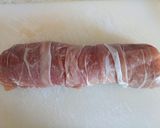 A picture of step 1 of Pork fillet Wellington.