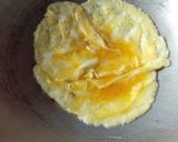 Foto langkah ke 1 dari resep Dadar telur crispy geprek.