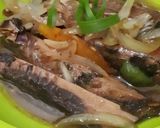 Foto langkah ke 6 dari resep Tumis Pindang Tongkol Saus Tiram.
