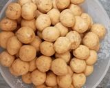 Foto langkah ke 3 dari resep Biji Salak Ubi Oren.
