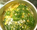Foto langkah ke 4 dari resep Sayur Bening Bayam Jagung Manis.