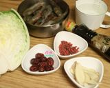 高麗菜麻油鮮蝦煮的食譜步驟1照片