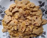 A picture of step 2 of #LKM Missa chat with leftover curry.
