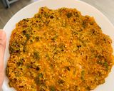A picture of step 4 of Sooji Oats Cheela.