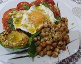 Foto del paso 5 de la receta: Ensalada de espinacas, garbanzos tostados, tomate, huevo y aguacate