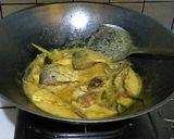 Foto langkah ke 3 dari resep Ikan Laut Bumbu Kuning.