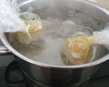 Foto del paso 6 de la receta Merluza con verduras al wok y huevo flor