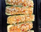 Foto del paso 4 de la receta: Rápida y deliciosa receta de zapallito italiano relleno con carne de pavo saludable!