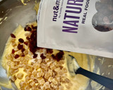 Foto del paso 2 de la receta: Bizcocho con frutas escarchadas y pasas