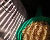 A picture of step 2 of Basil with Tomato cocktail macaroni.