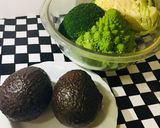 Foto del paso 1 de la receta: Ensalada Cocida de brócoli,🥦🥗 Romanesco Con Repollo y Palta 🥑