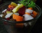 चणा,फ्रुट,व्हेजि सलाड (mix salad recipe in marathi) रेसिपी स्टेप 4 फोटो 