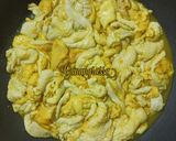Foto langkah ke 4 dari resep 77. SAMBAL GORENG KULIT AYAM KRISPI PEDAS MANIS.