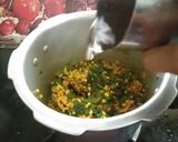 A picture of step 3 of Palak Dal.