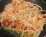 Foto langkah ke 4 dari resep Tumis pepaya muda.