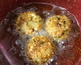 A picture of step 9 of Sabudana Vada.